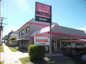 Porky's Motel Rockhampton, Rockhampton